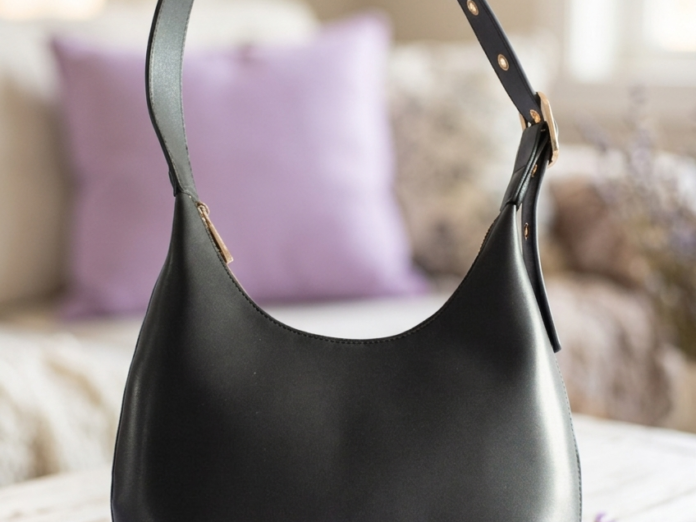 Red Shed Handbags - Black